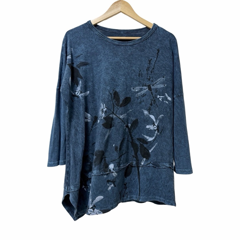 Jess & Jane Mineral Wash Floral Asymmetric Hem Tunic Top Size L Blue Pockets